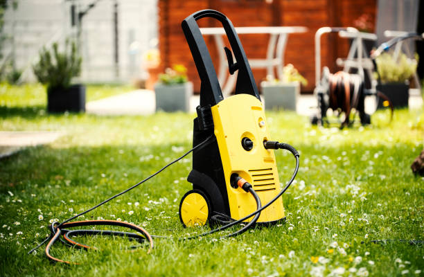 Best Animal Enclosure Cleaning  in Stewart Manor, NY
